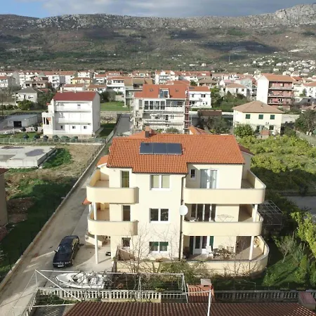 Apartments Palatium Kastela Exterior photo